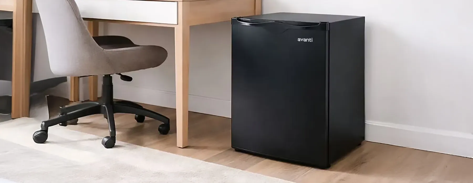AVANTI Avanti 4.4 cu. ft. Compact Refrigerator, Mini-Fridge, in